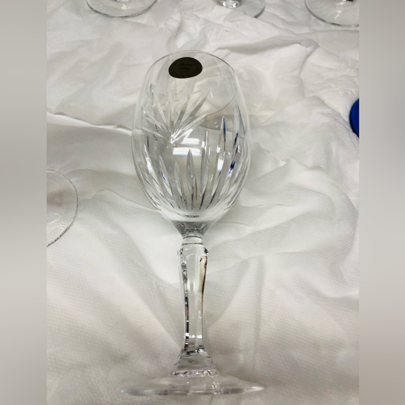 HIGHLIGHTS 2 CRYSTAL PRINCESS HOUSE WINE GLASSES BRAND NEW WITH TAGS - Picture 4 of 16